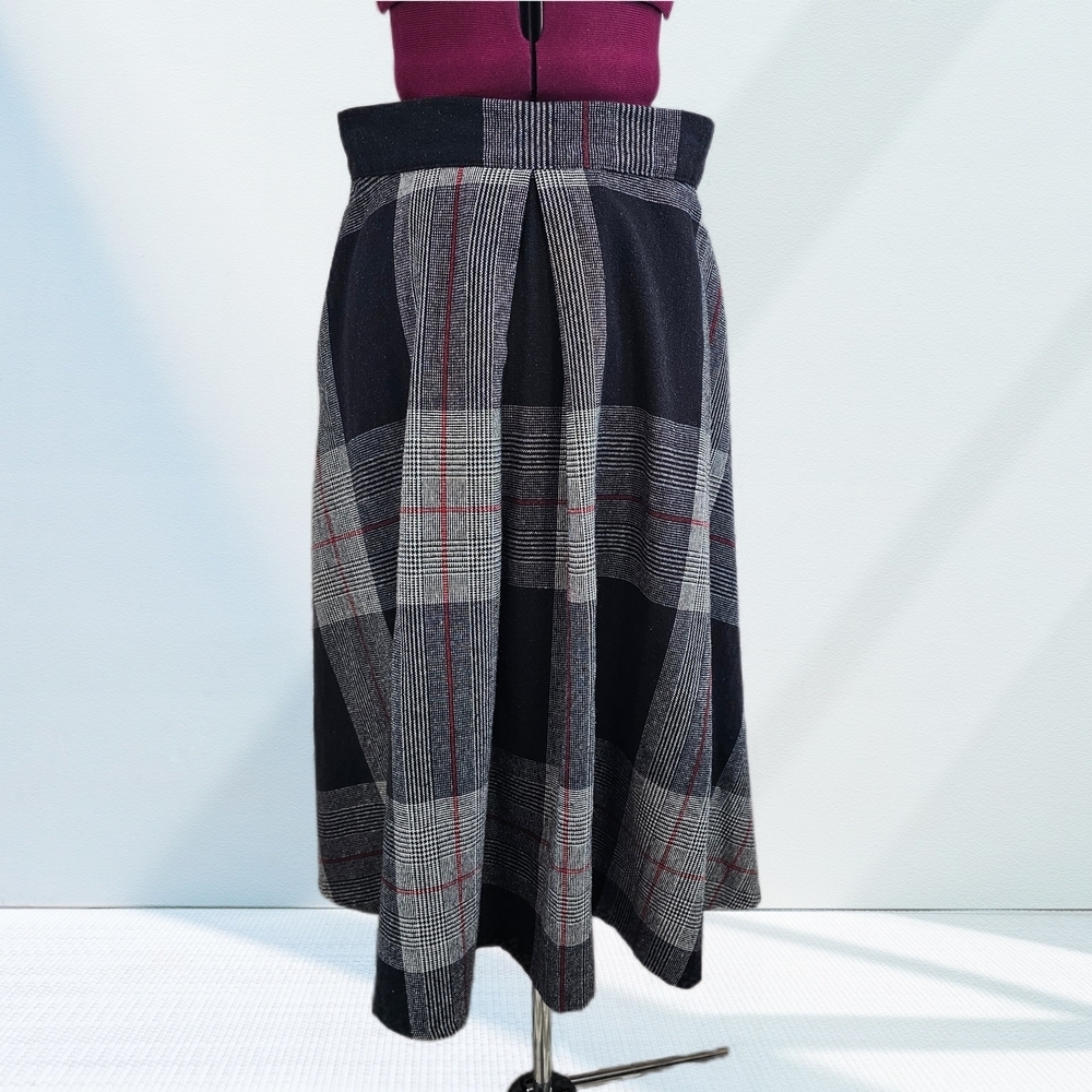 Vintage Wool Blend Plaid Womens Black & Gray Plaid Midi Skirt